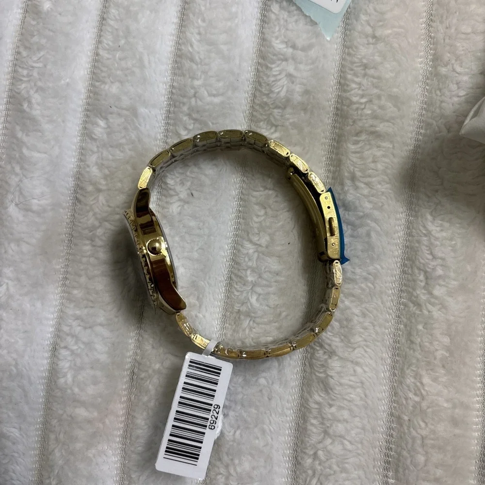 Invicta Gold-Tone Wristwatch Diamond Accent Purple Dial Bracelet in Original Box